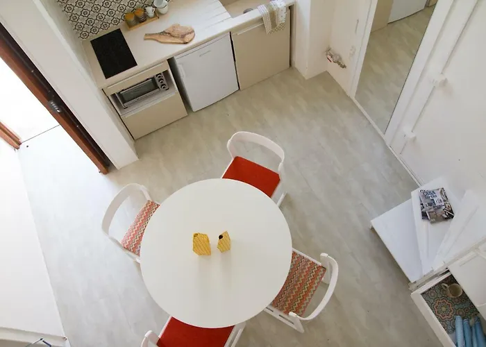 Vicolo - Tra La Piazza E Il Mare Apartment *