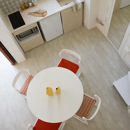 Vicolo - Tra La Piazza E Il Mare Apartment *